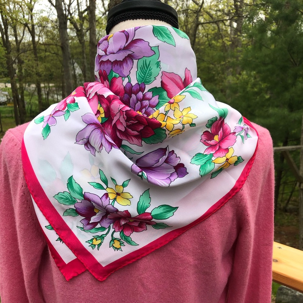 Cheerful Pink Floral Scarf